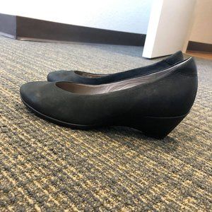 ECCO Women's Wedge Size US 7.5/EU 38